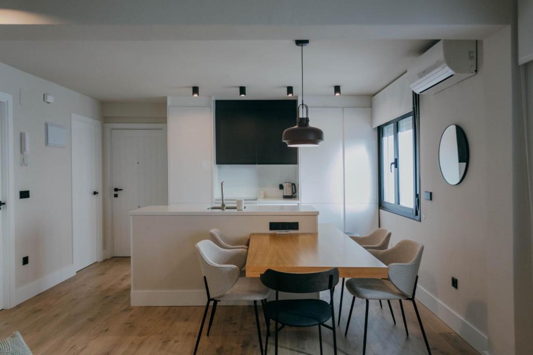 Elegant And Luxury 2bd 2bth- Alfalfa * Seville